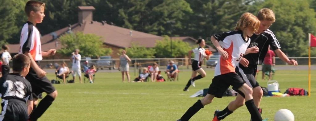 We wtorek, 22 lipca 2025 r., Minister Edukacji Barbara Nowacka podpisała rozporządzenia zmieniające rozporządzenia w sprawie podstawy programowej kształcenia ogólnego w zakresie wychowania fizycznego.